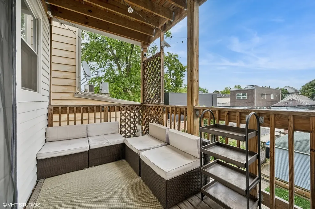 2547 West Homer Street Chicago IL 60647