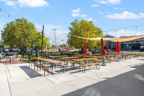 6811 Hickory Street Tinley Park IL 60477