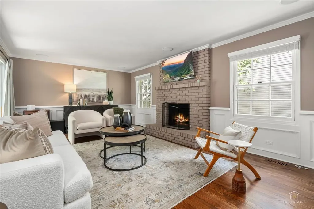 1347 Deep Run Road Naperville IL 60540