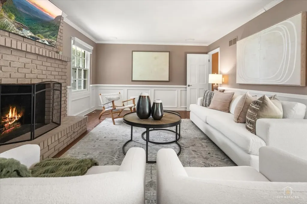 1347 Deep Run Road Naperville IL 60540