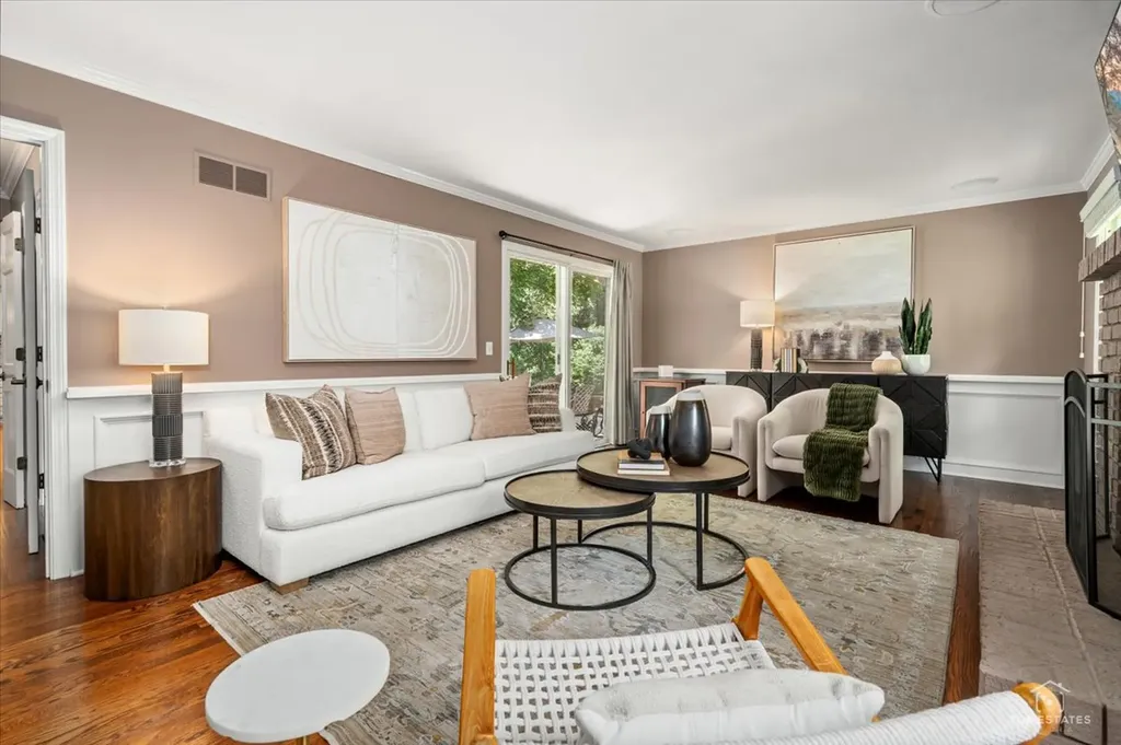 1347 Deep Run Road Naperville IL 60540