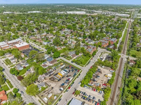 727 1ST Avenue Des Plaines IL 60016