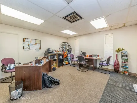 727 1ST Avenue Des Plaines IL 60016