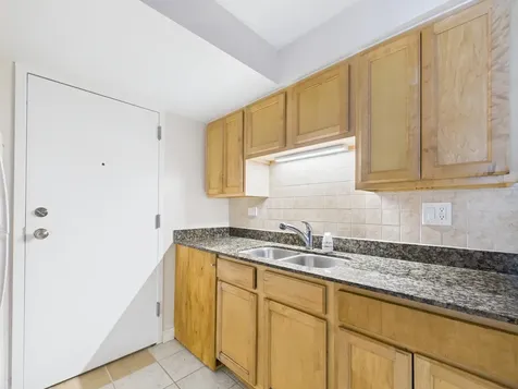 8810 Briar Course Des Plaines IL 60016