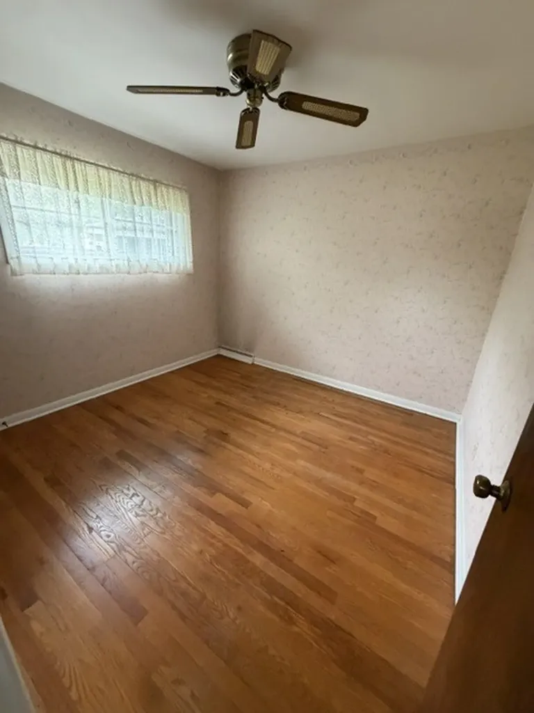 635 East Sunset Avenue Lombard IL 60148