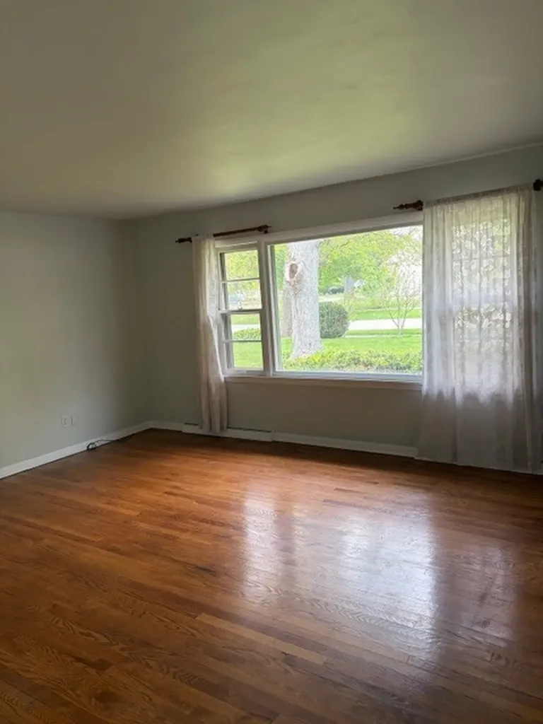 635 East Sunset Avenue Lombard IL 60148