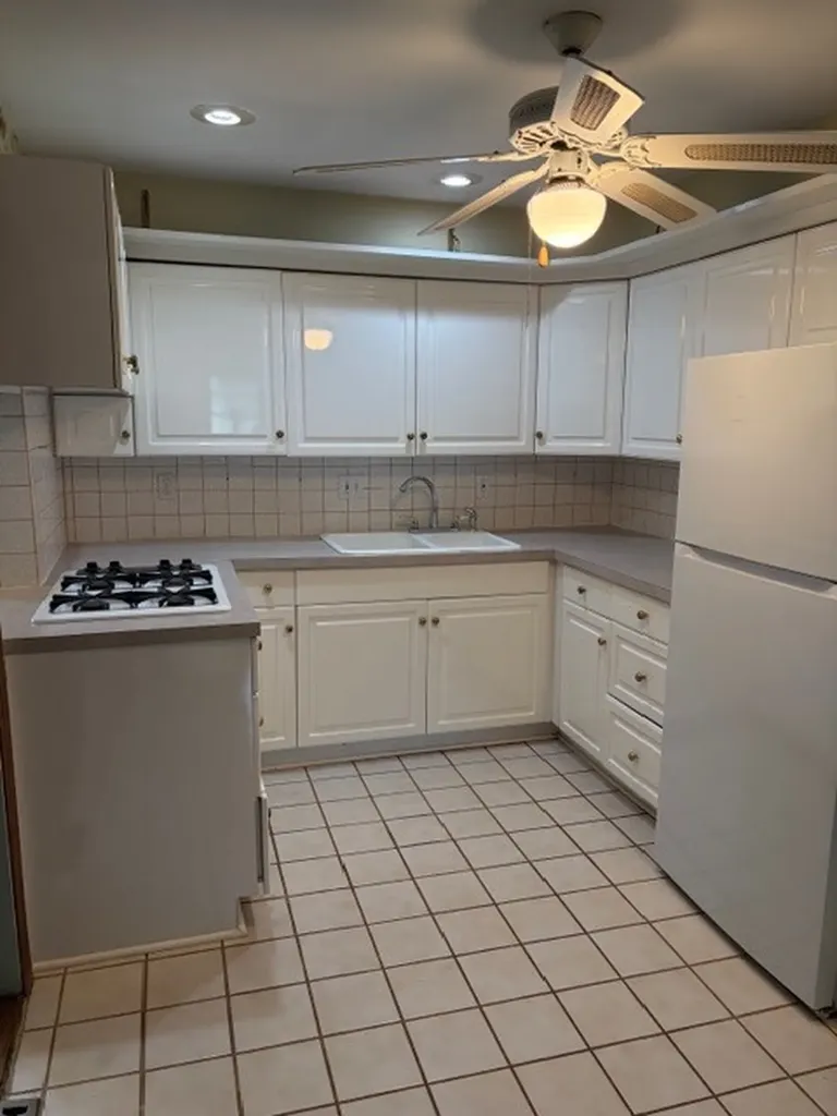 635 East Sunset Avenue Lombard IL 60148