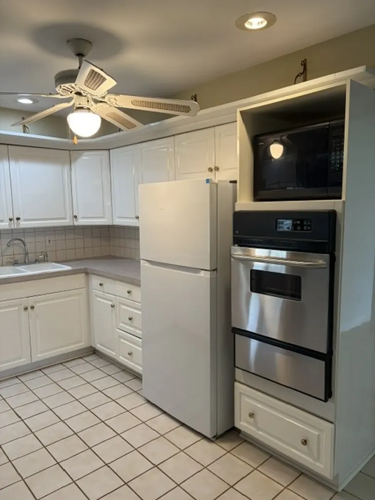 635 East Sunset Avenue Lombard IL 60148