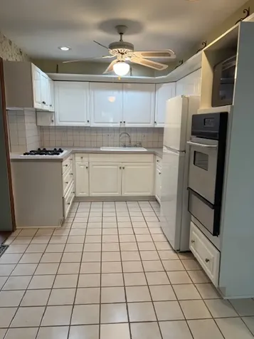 635 East Sunset Avenue Lombard IL 60148
