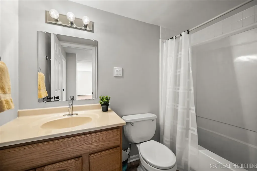 1052 North Mill Street Naperville IL 60563