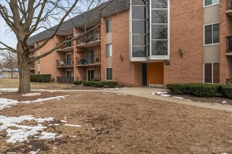 1052 North Mill Street Naperville IL 60563