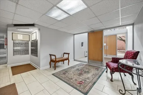 1052 North Mill Street Naperville IL 60563