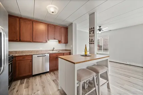1052 North Mill Street Naperville IL 60563