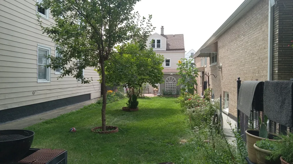 5142 South Campbell Avenue Chicago IL 60632