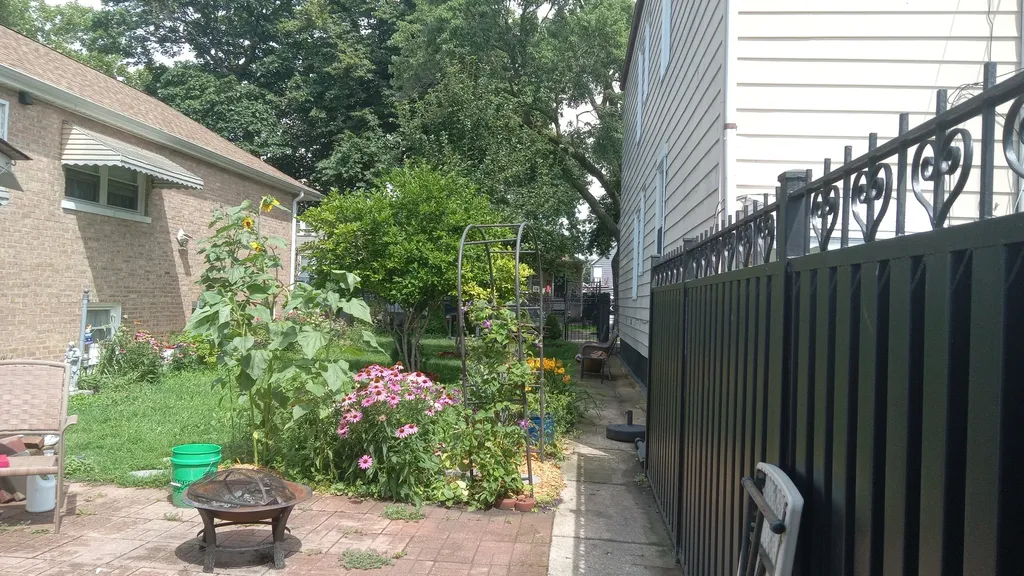 5142 South Campbell Avenue Chicago IL 60632