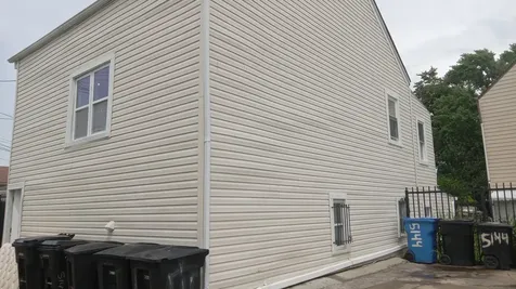 5142 South Campbell Avenue Chicago IL 60632