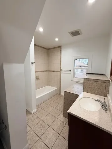 5142 South Campbell Avenue Chicago IL 60632