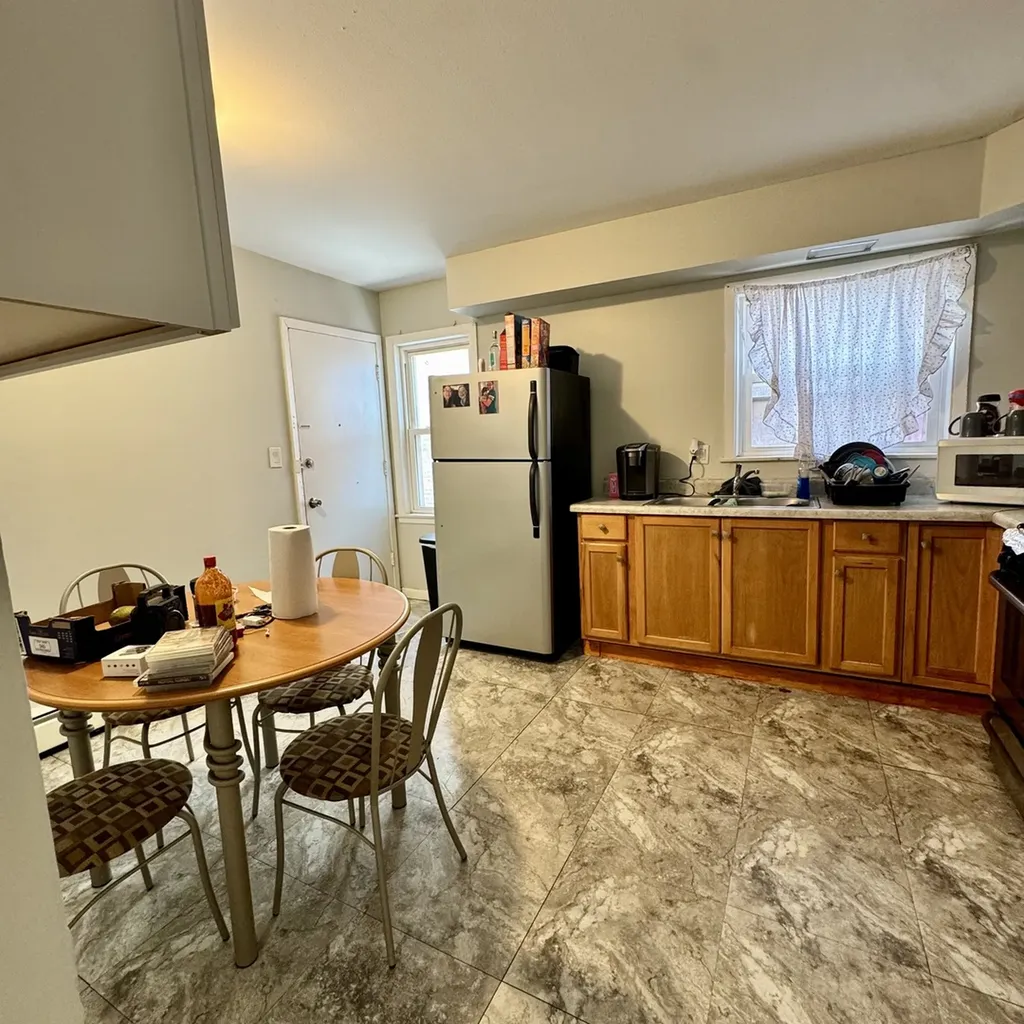 6235 North Mozart Street Chicago IL 60659