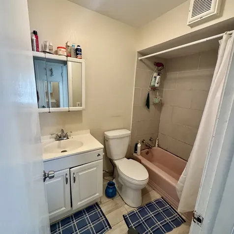 6235 North Mozart Street Chicago IL 60659