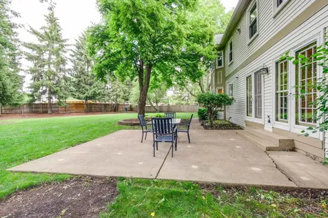 232 Stanton Court W Buffalo Grove IL 60089