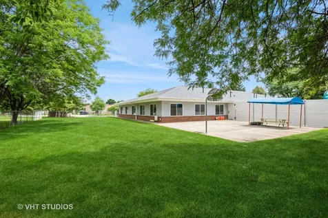 2423 Fargo Boulevard Geneva IL 60134