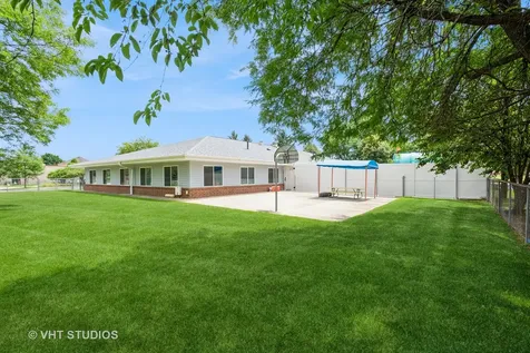 2423 Fargo Boulevard Geneva IL 60134