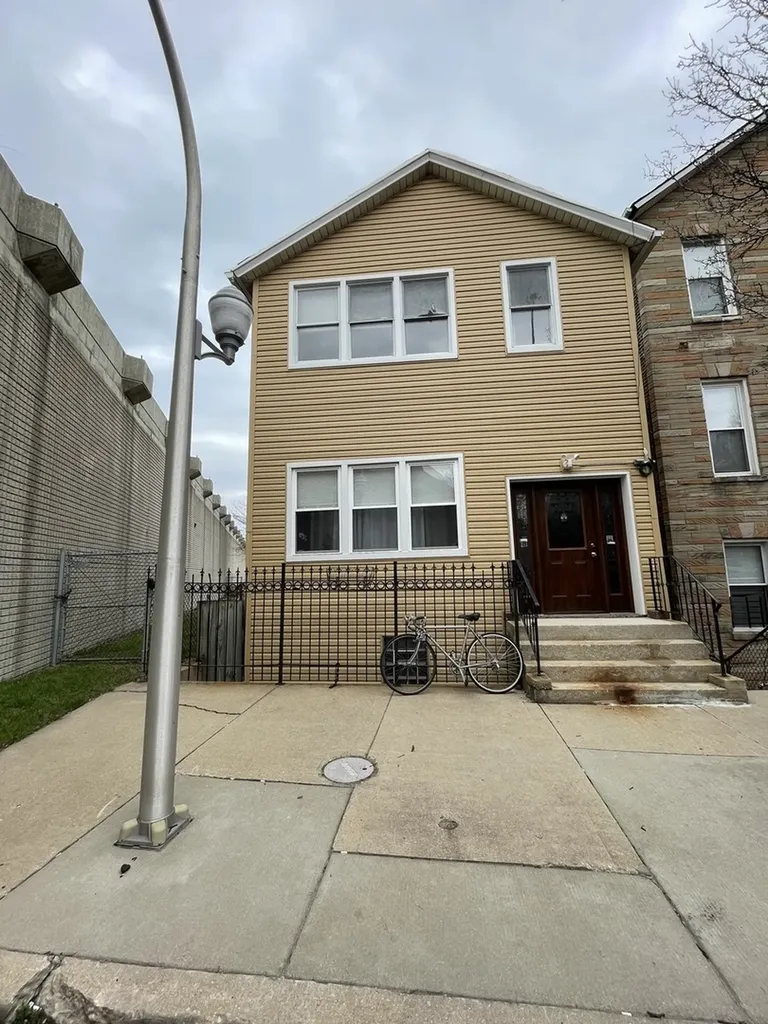 2567 South Emerald Avenue Chicago IL 60616