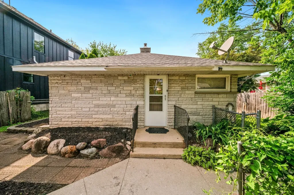 1515 North River Road Mchenry IL 60051