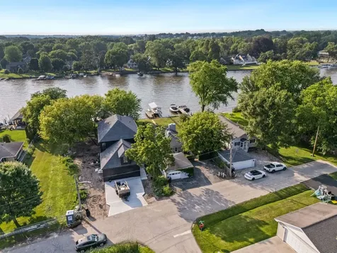 1515 North River Road Mchenry IL 60051