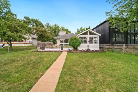 1515 North River Road Mchenry IL 60051