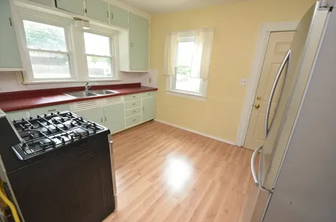 923 17TH Street Rockford IL 61104