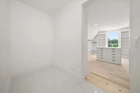 15W670 83RD Street Burr Ridge IL 60527