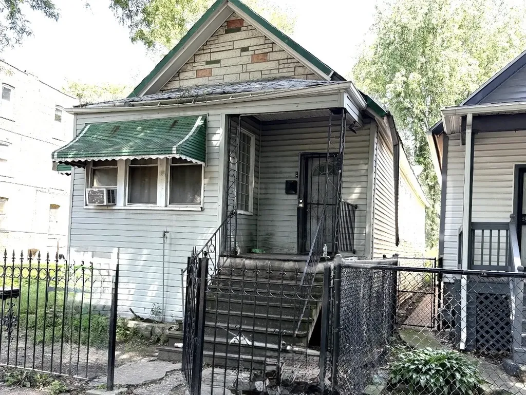 640 West 61st Place Chicago IL 60621