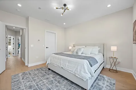 3249 South Calumet Avenue Chicago IL 60616