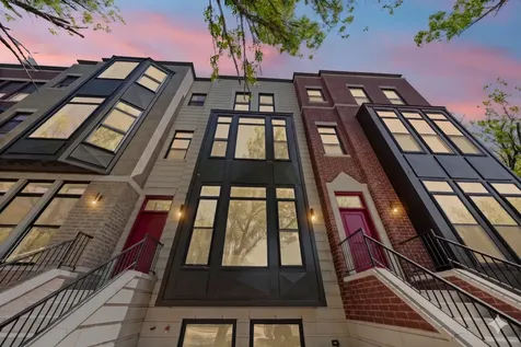 3249 South Calumet Avenue Chicago IL 60616