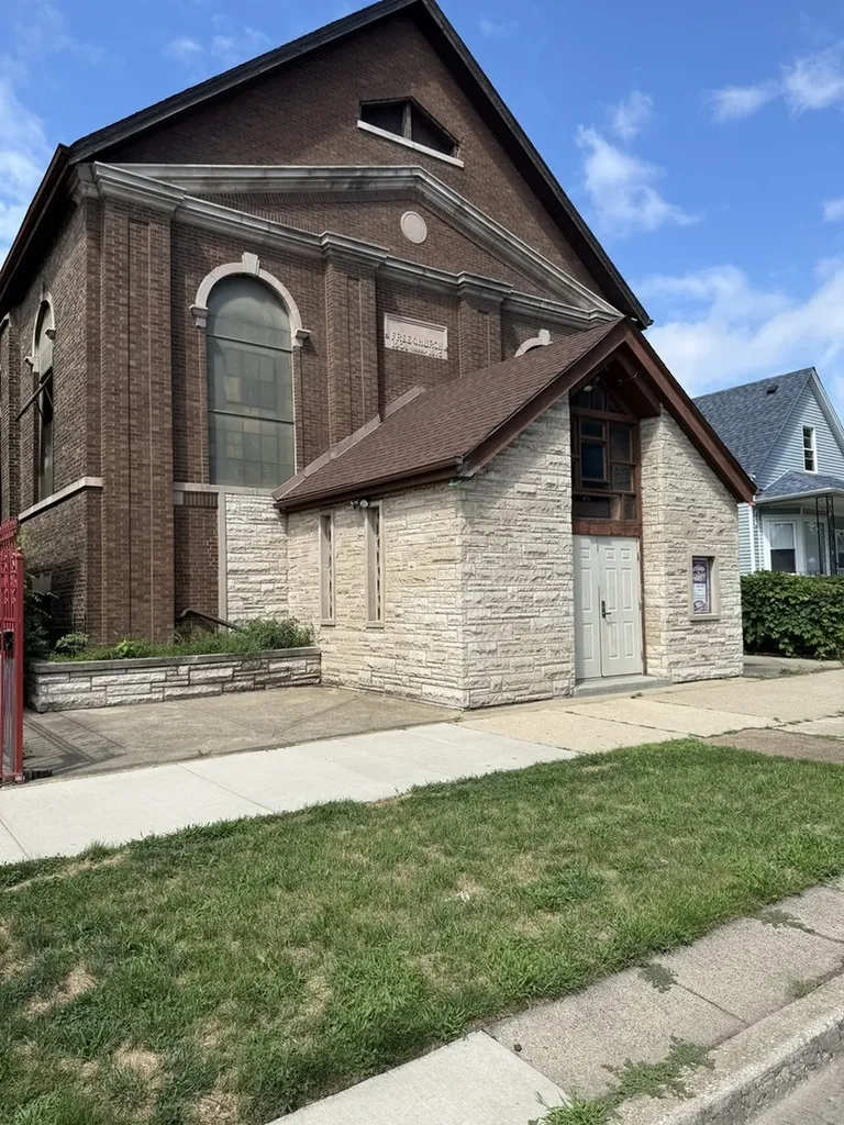 10324 South Avenue J Chicago IL 60617