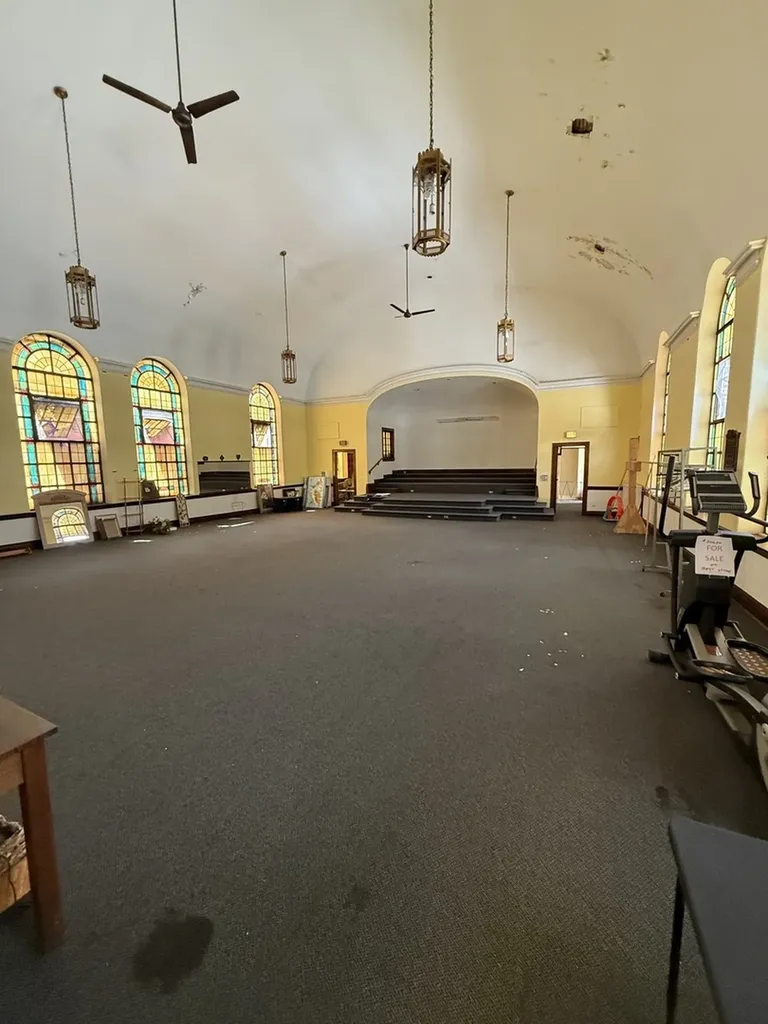 10324 South Avenue J Chicago IL 60617