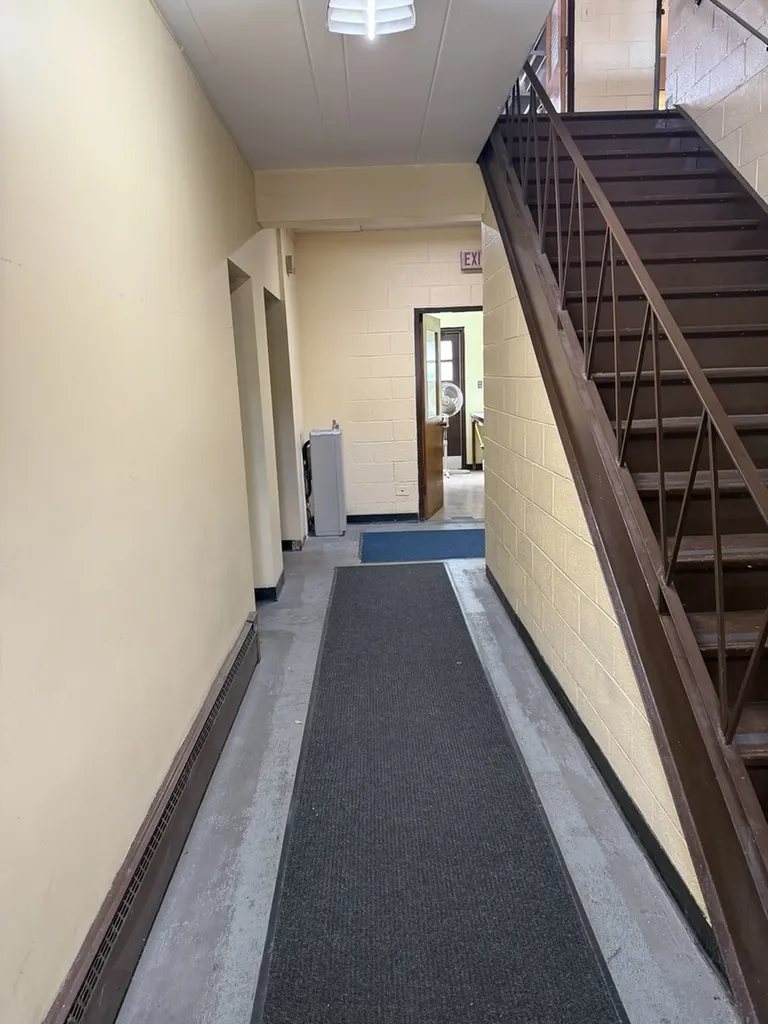 10324 South Avenue J Chicago IL 60617