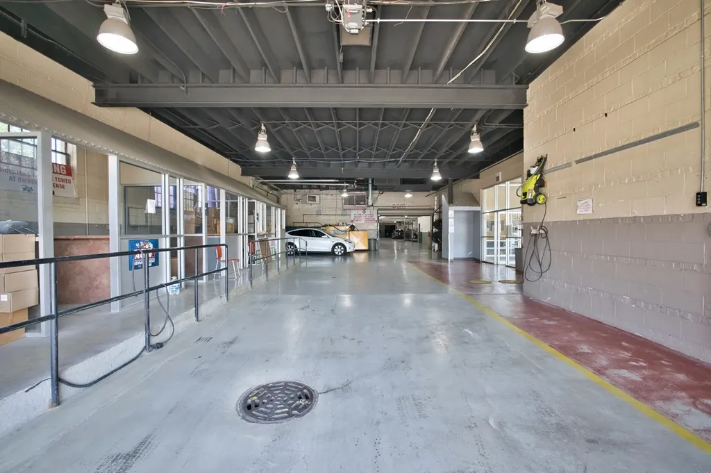 6500 North Western Avenue Chicago IL 60659