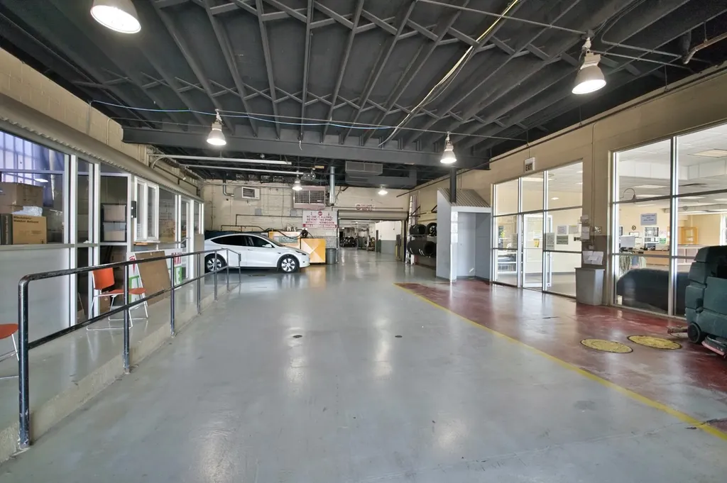 6500 North Western Avenue Chicago IL 60659