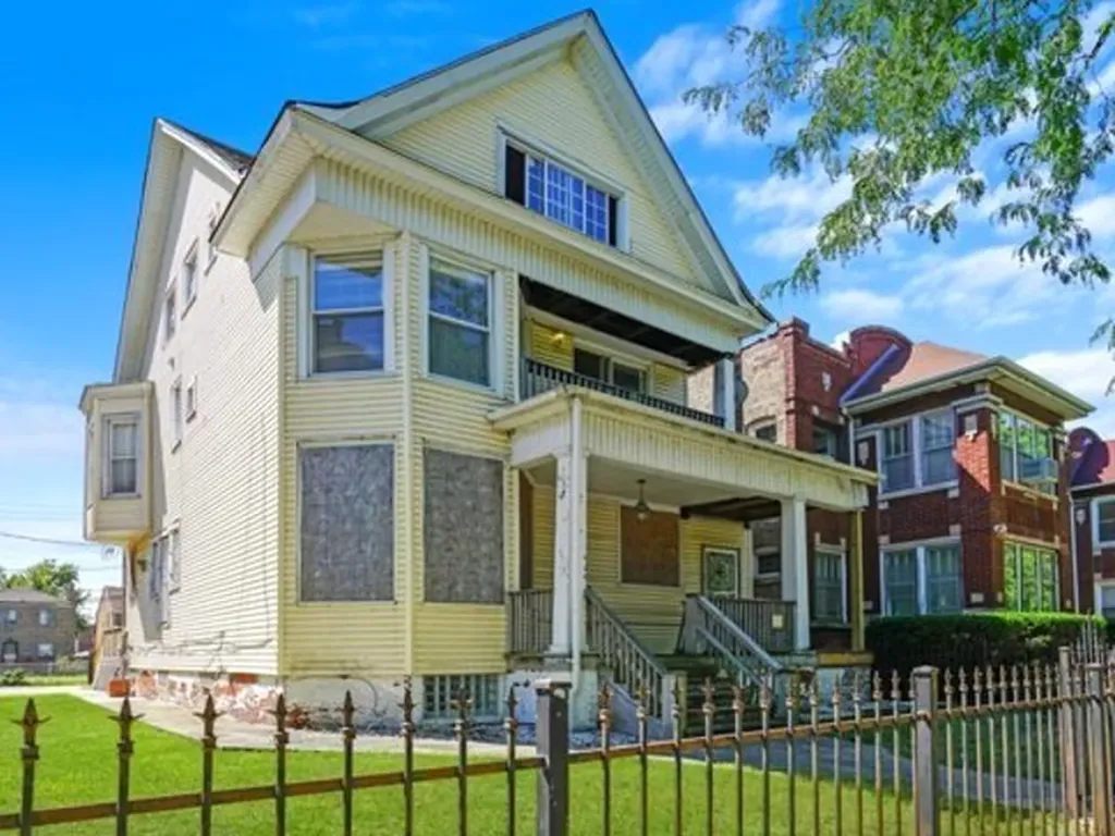 2115 East 72nd Place Chicago IL 60649