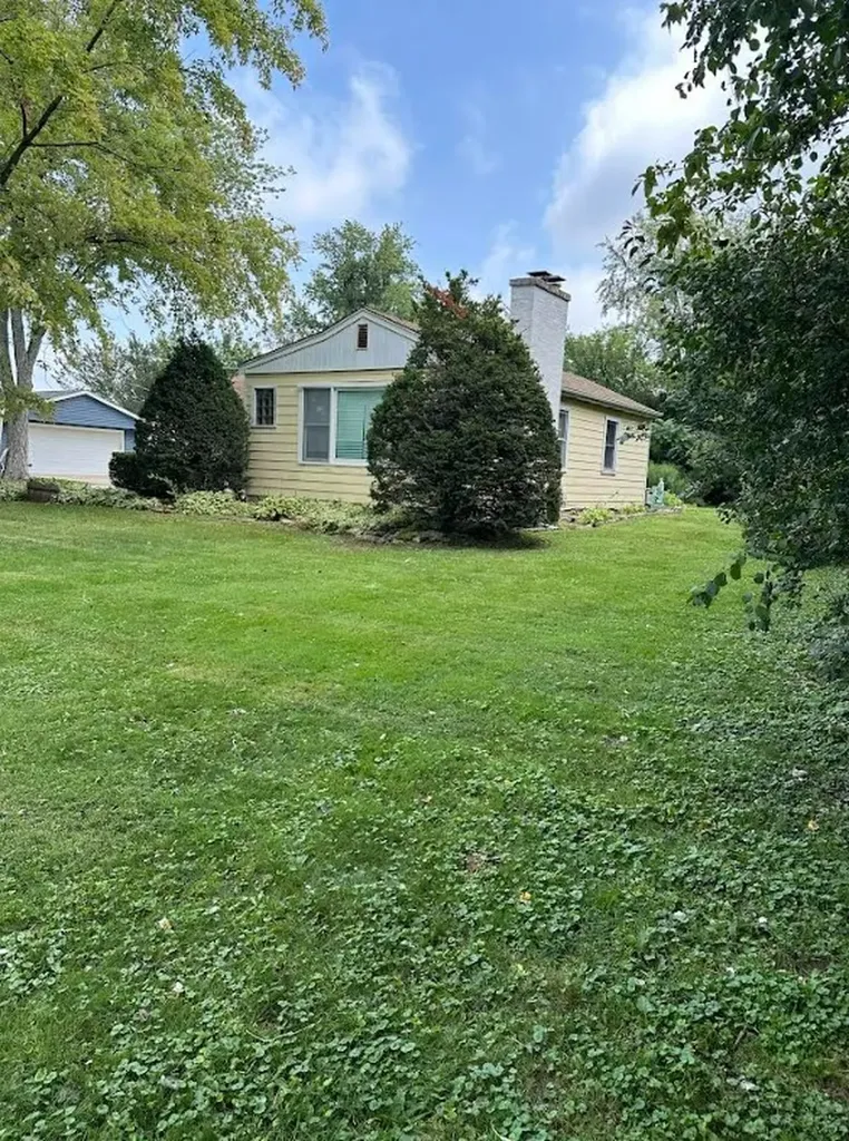6295 Woodward Avenue Downers Grove IL 60516