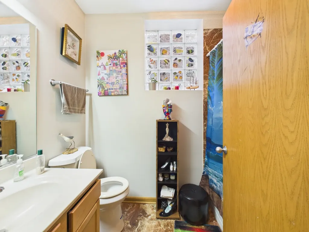 4336 South Saint Lawrence Avenue Chicago IL 60653