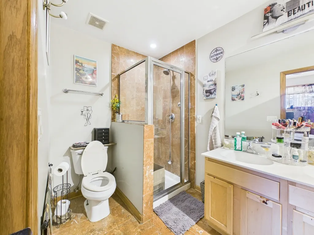 4336 South Saint Lawrence Avenue Chicago IL 60653