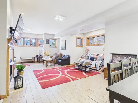 4336 South Saint Lawrence Avenue Chicago IL 60653