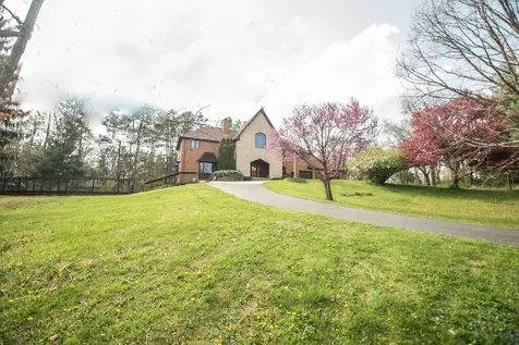 1131 Fourth Avenue Dixon IL 61021
