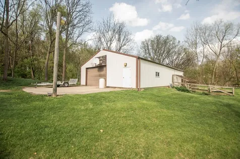1131 Fourth Avenue Dixon IL 61021