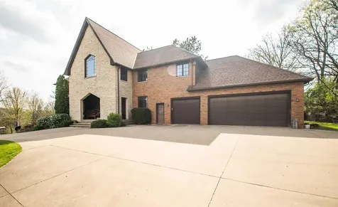 1131 Fourth Avenue Dixon IL 61021