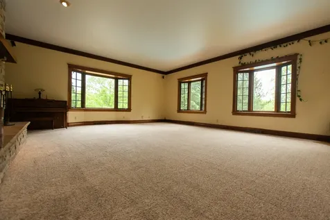 1131 Fourth Avenue Dixon IL 61021