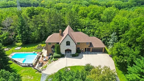 1131 Fourth Avenue Dixon IL 61021